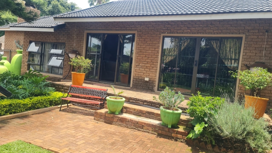 7 Bedroom Property for Sale in Cashan North West